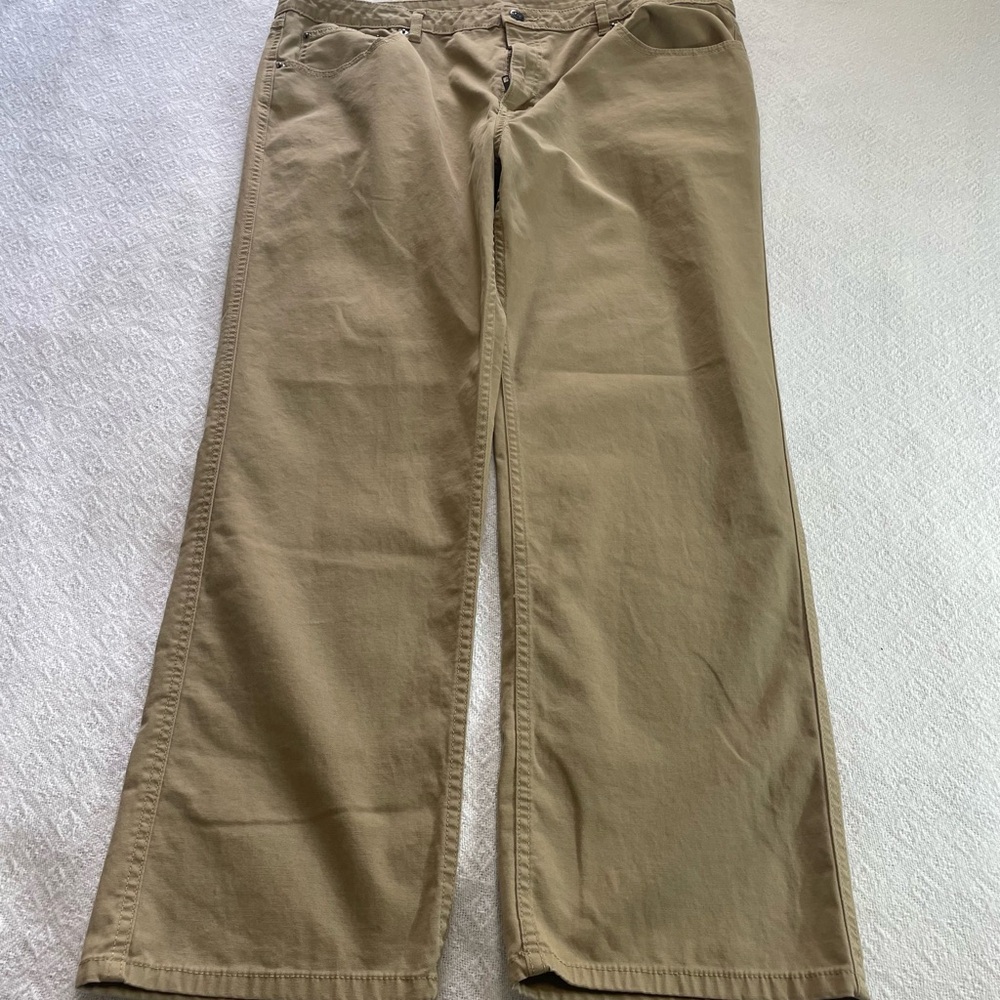 Magellan Outdoors Khaki Pants‎ Size 40W X 32L Stain Release